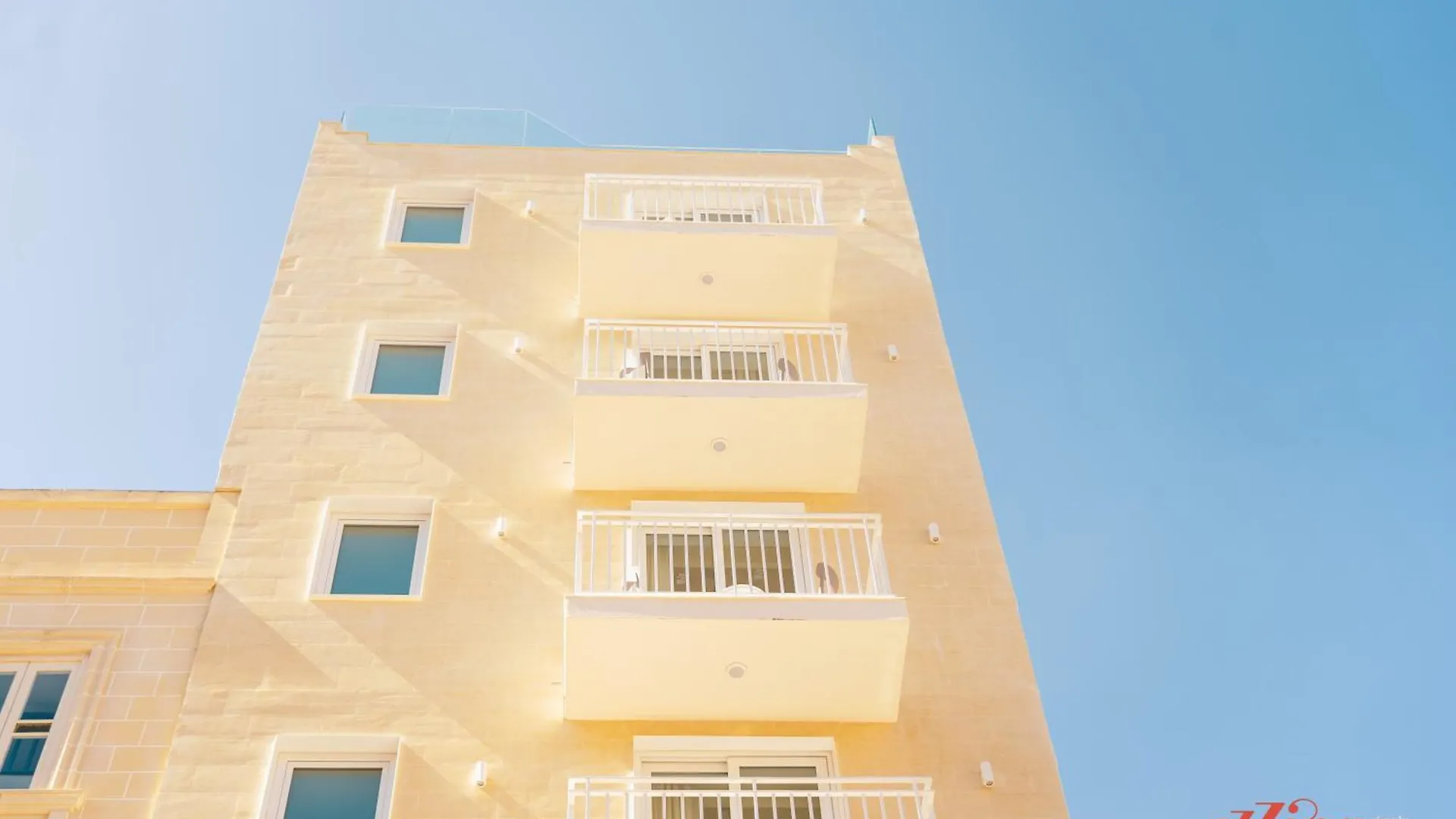 Konukevi Stuart Rooms By Zzzing Gzira Malta